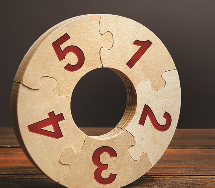 Wooden blocks counting to 5